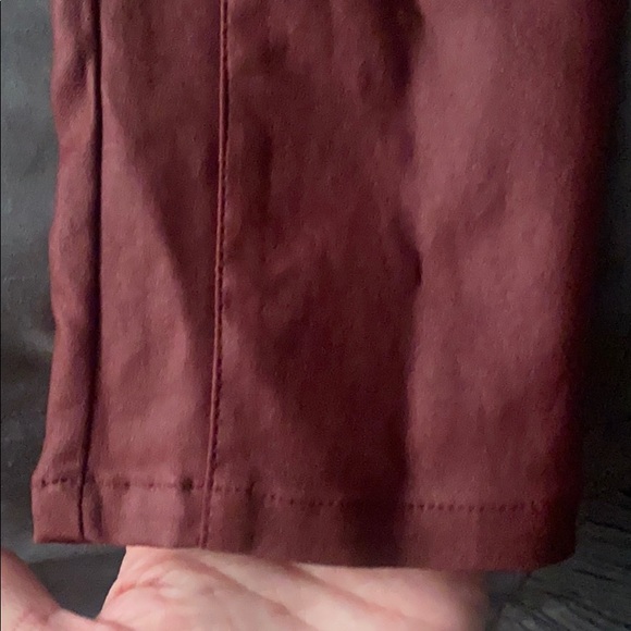 Dark red pleather leggings - Picture 3 of 4